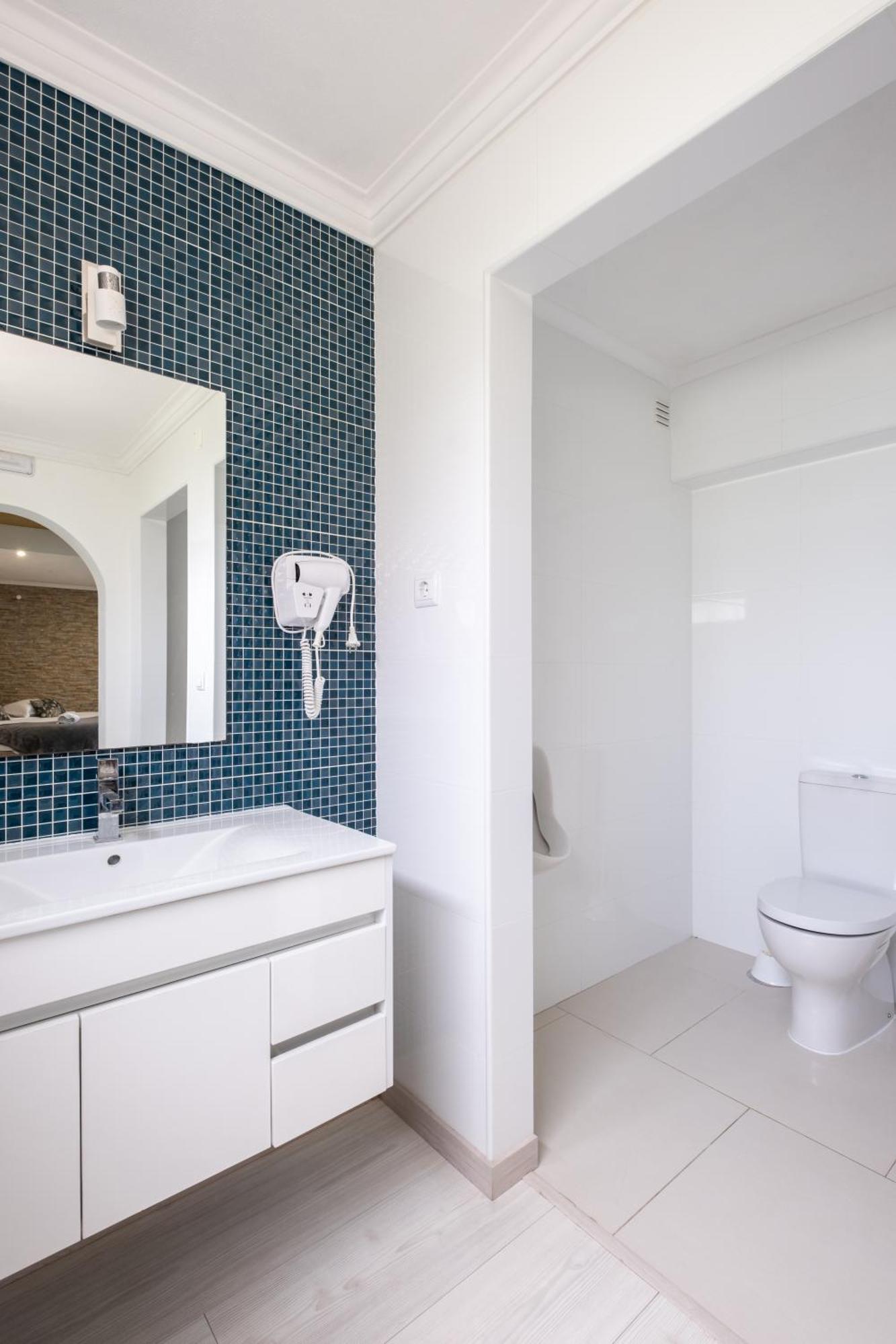 West Side Guesthouse Peniche Eksteriør billede
